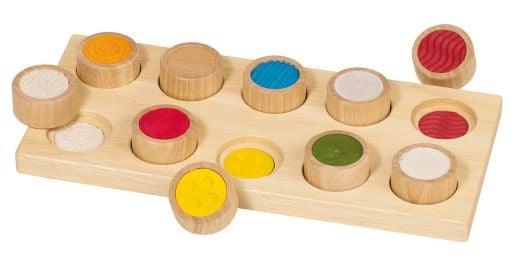 Игра за памет и осезание Goki