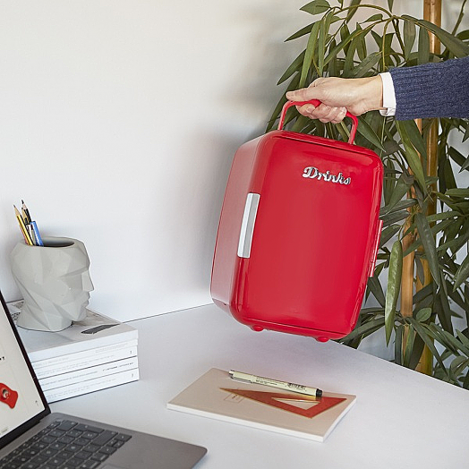 Мини хладилник Balvi, червен