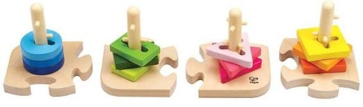 Дървен пъзел Hape с фигури за нанизване