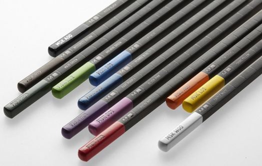 Комплект Moleskine с 12 разноцветни акварелни моливи в метална кутия