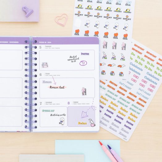 Седмичен бележник-органайзер Grupo Erik BT21 за 12 месеца - август 2024 / юли 2025 година