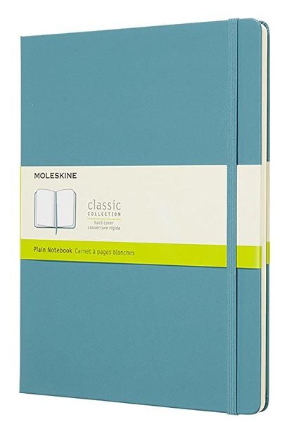 Голям пастелносин тефтер Moleskine Classic Reef Blue с твърди корици и нелинирани страници