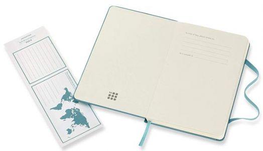 Джобен пастелносин тефтер Moleskine Classic Reef Blue с твърди корици и линирани страници