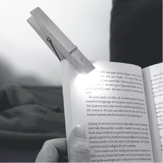 Лампа за четене Kikkerland - Щипка за простор