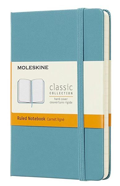Джобен пастелносин тефтер Moleskine Classic Reef Blue с твърди корици и линирани страници