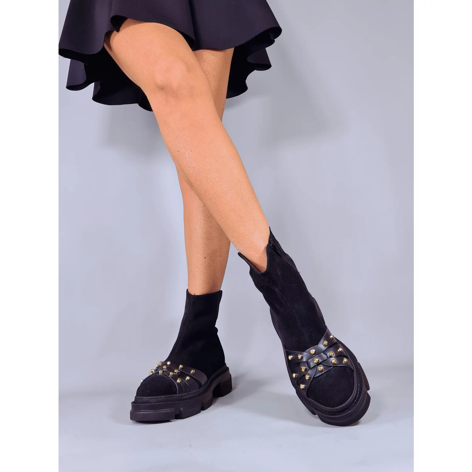 Ghete Piele Naturala Negre cy accesorii aurii Jaya 2