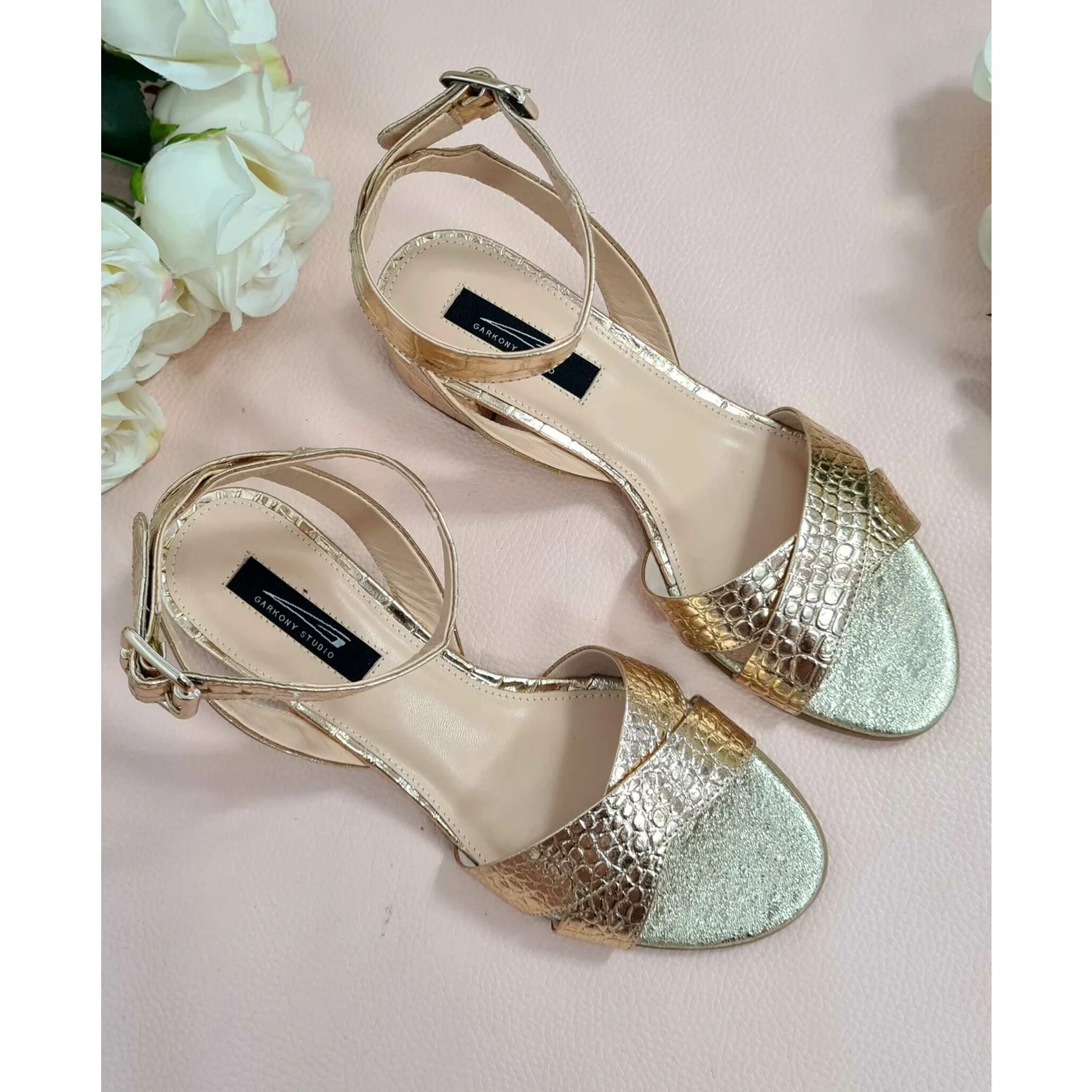 Sandale aurii din piele naturala Sacha