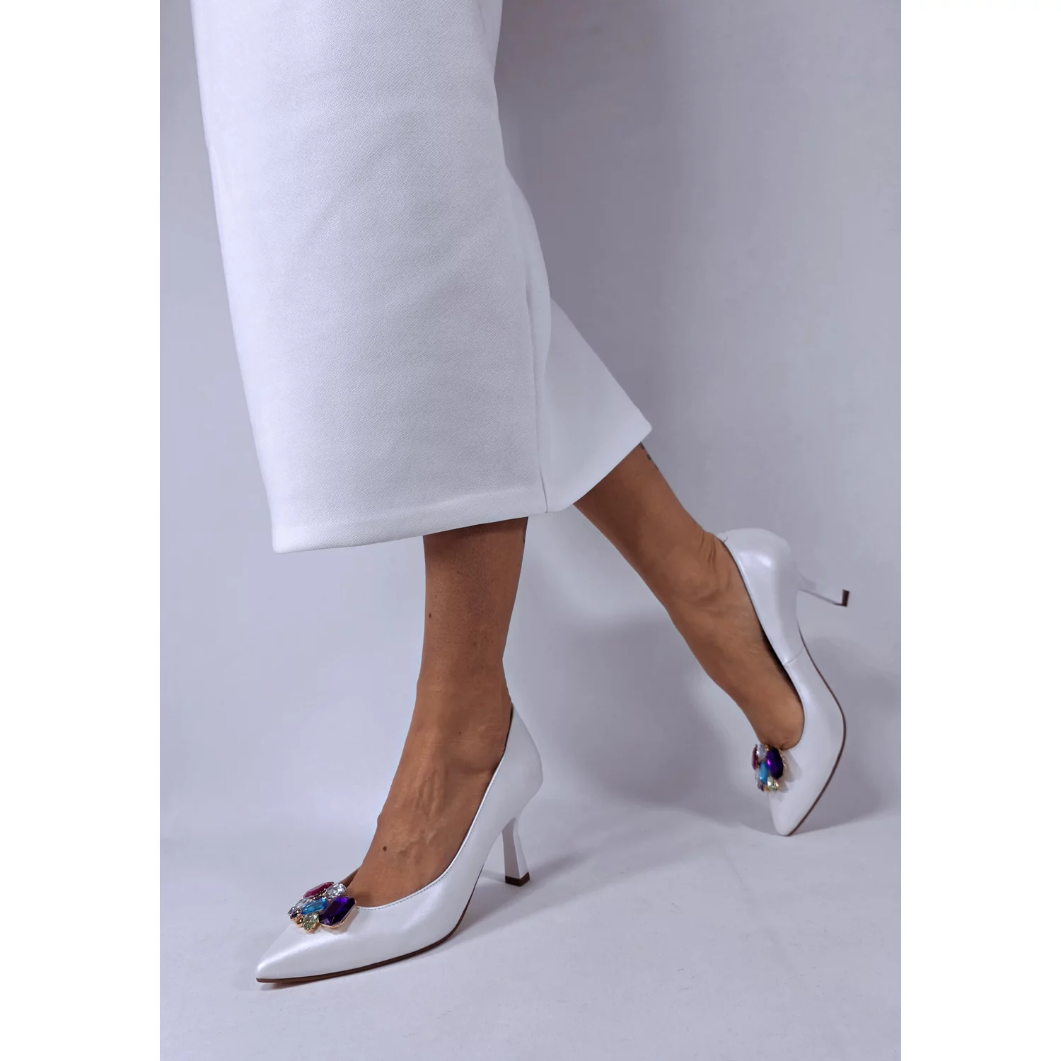 Pantofi stiletto Piele Naturala Albi cu accesoriu color detasabil Greta