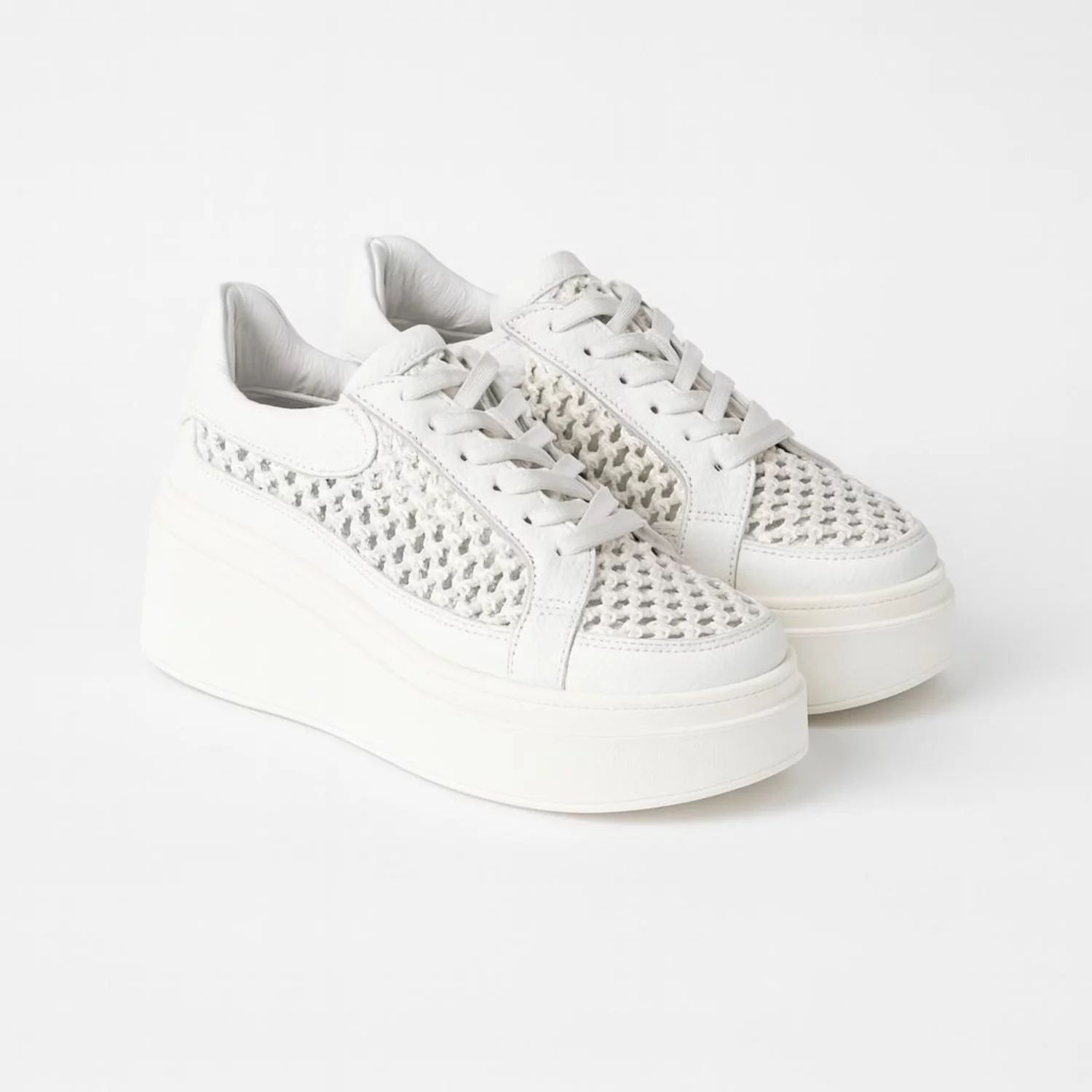 Pantofi casual Piele Naturala Albi cu textil broderie Dami