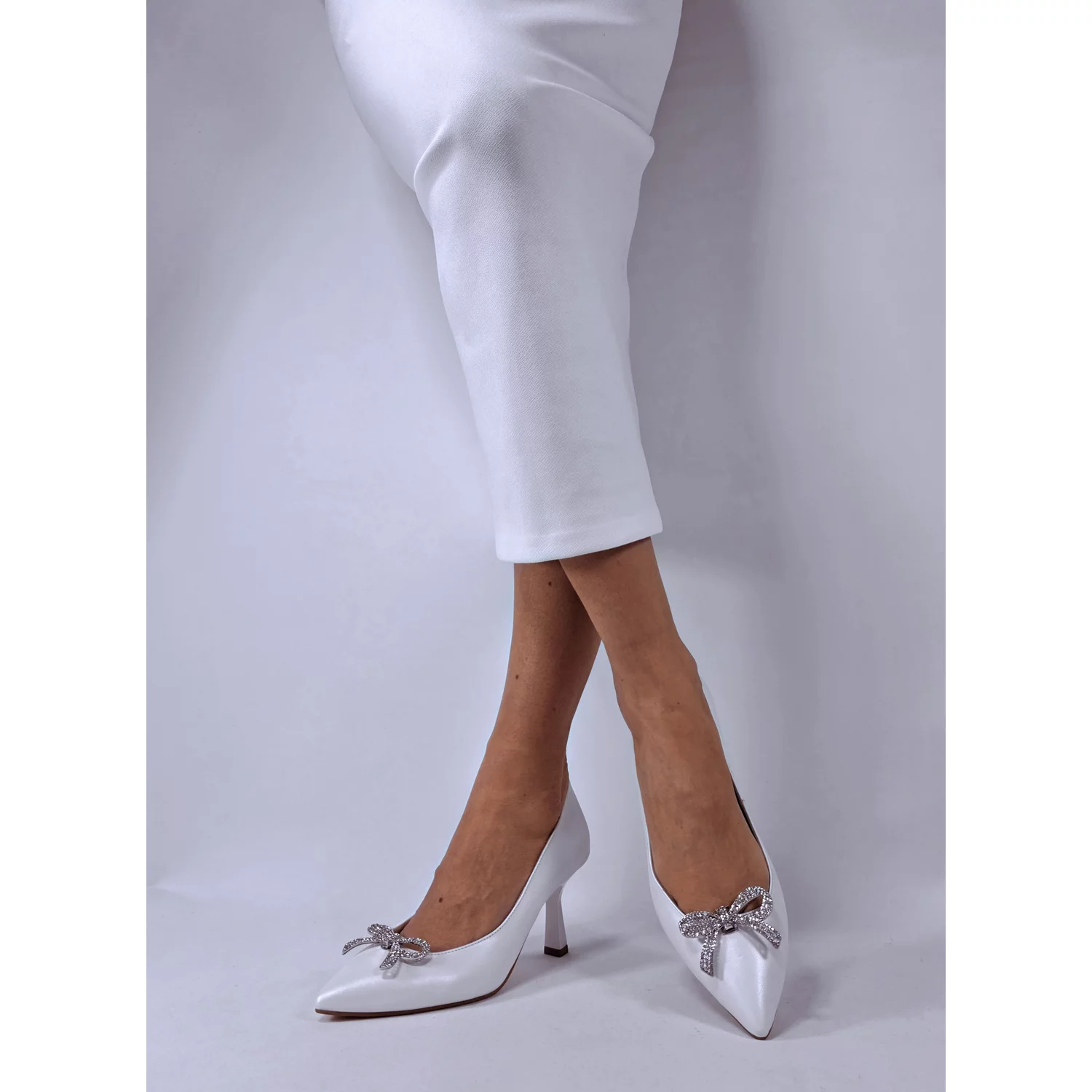 Pantofi stiletto Piele Naturala alb sidefati cu accesorii funde detasabile Veronika