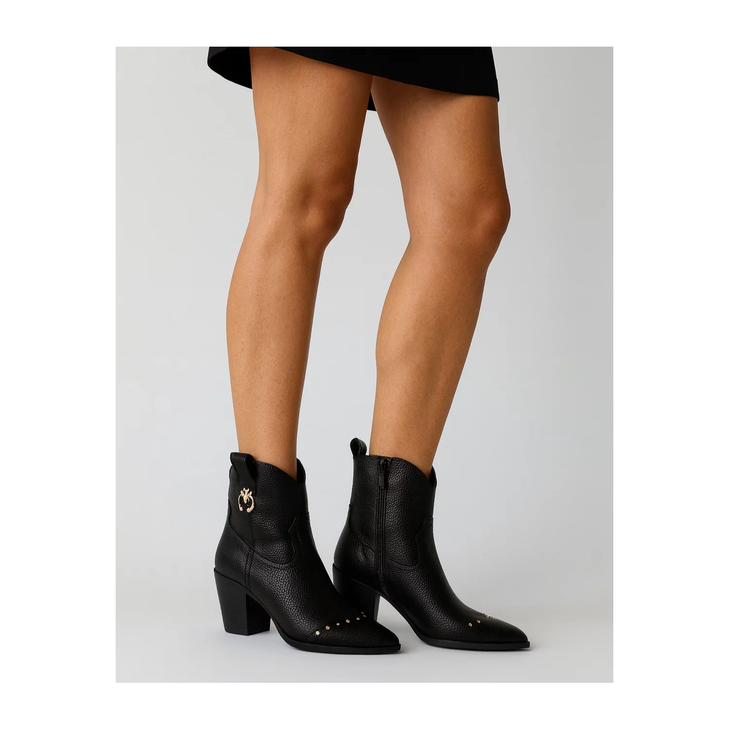 Ciocate dama Piele Naturala Negre accesorizate cu capse Evogue