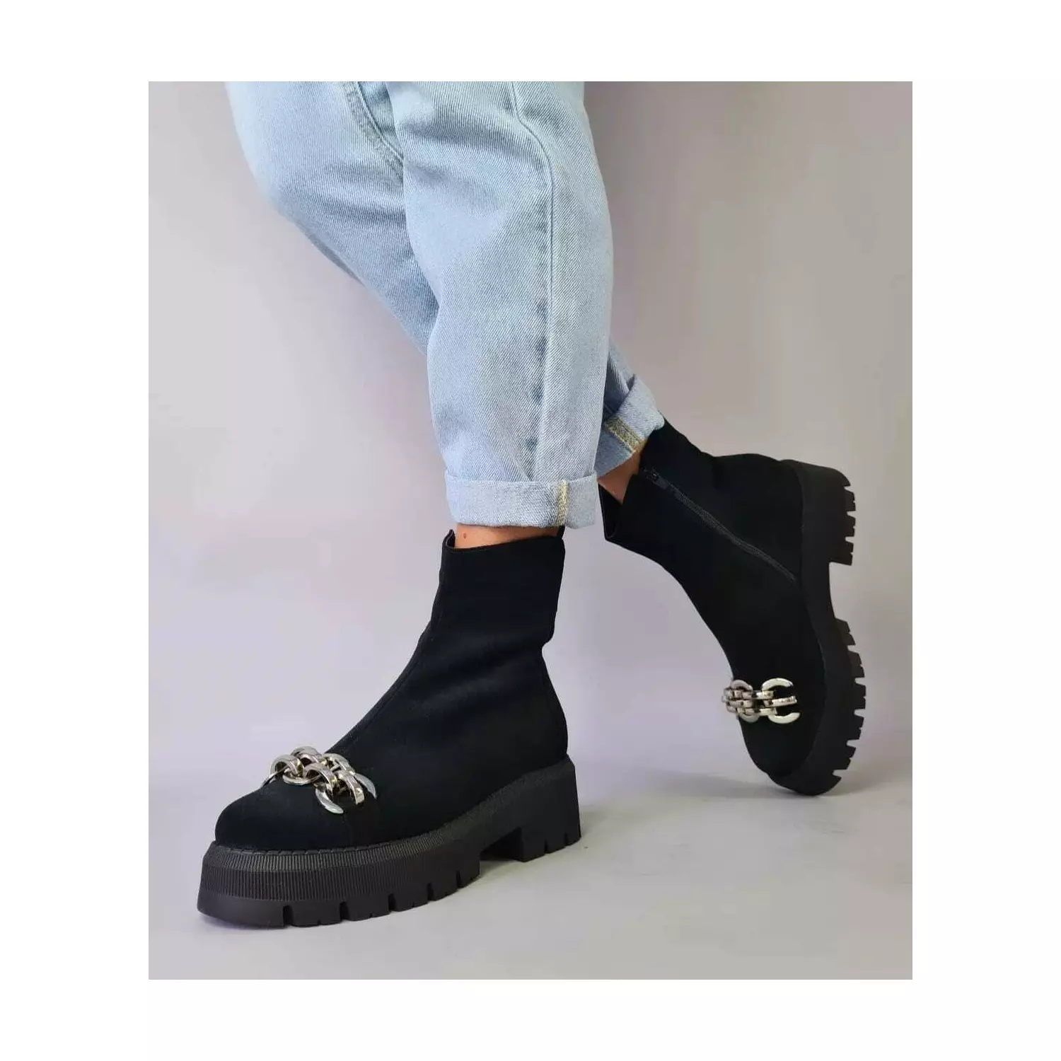 Ghete dama Piele Naturala Negre cu lant Ema