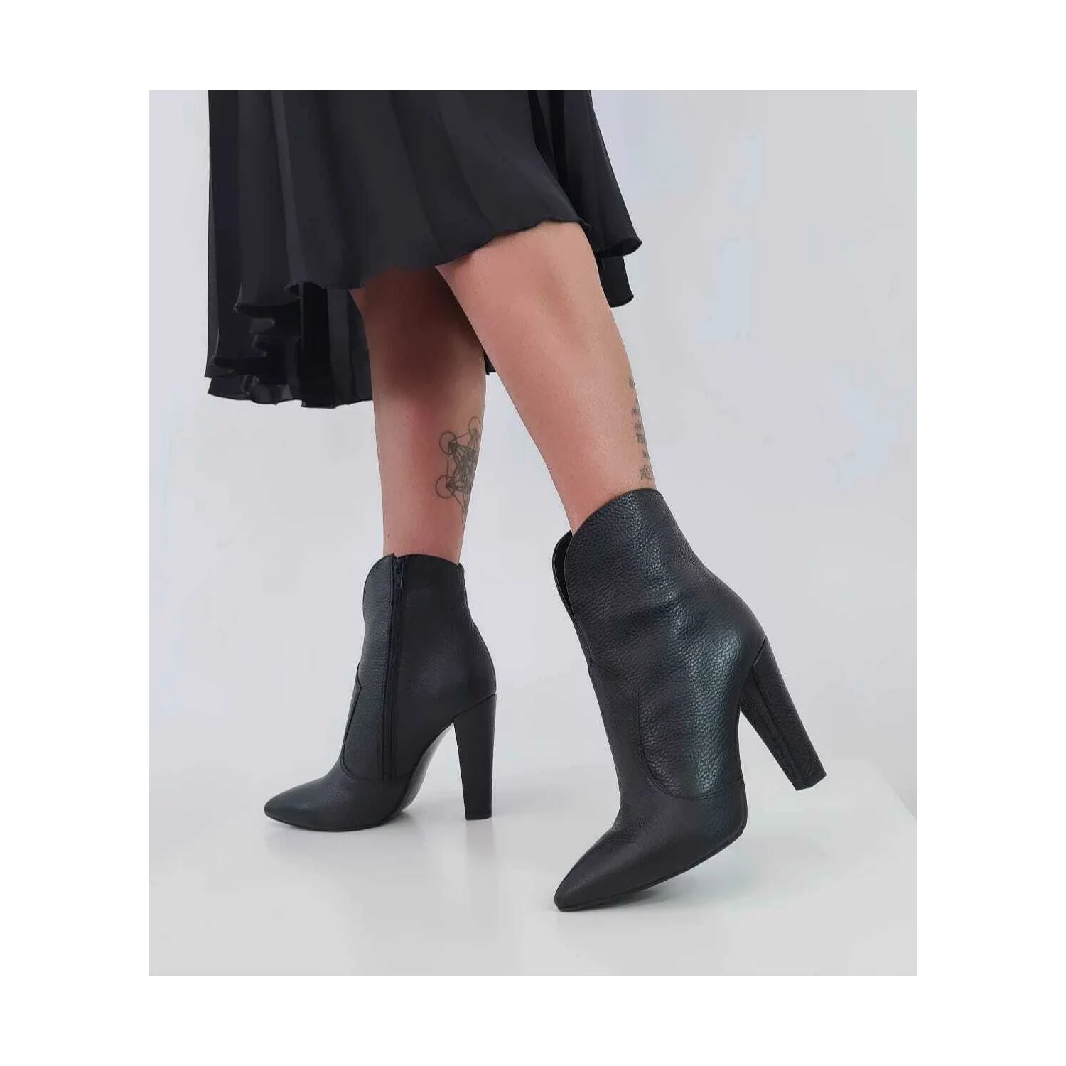 Ghete negre din piele naturala Toledo