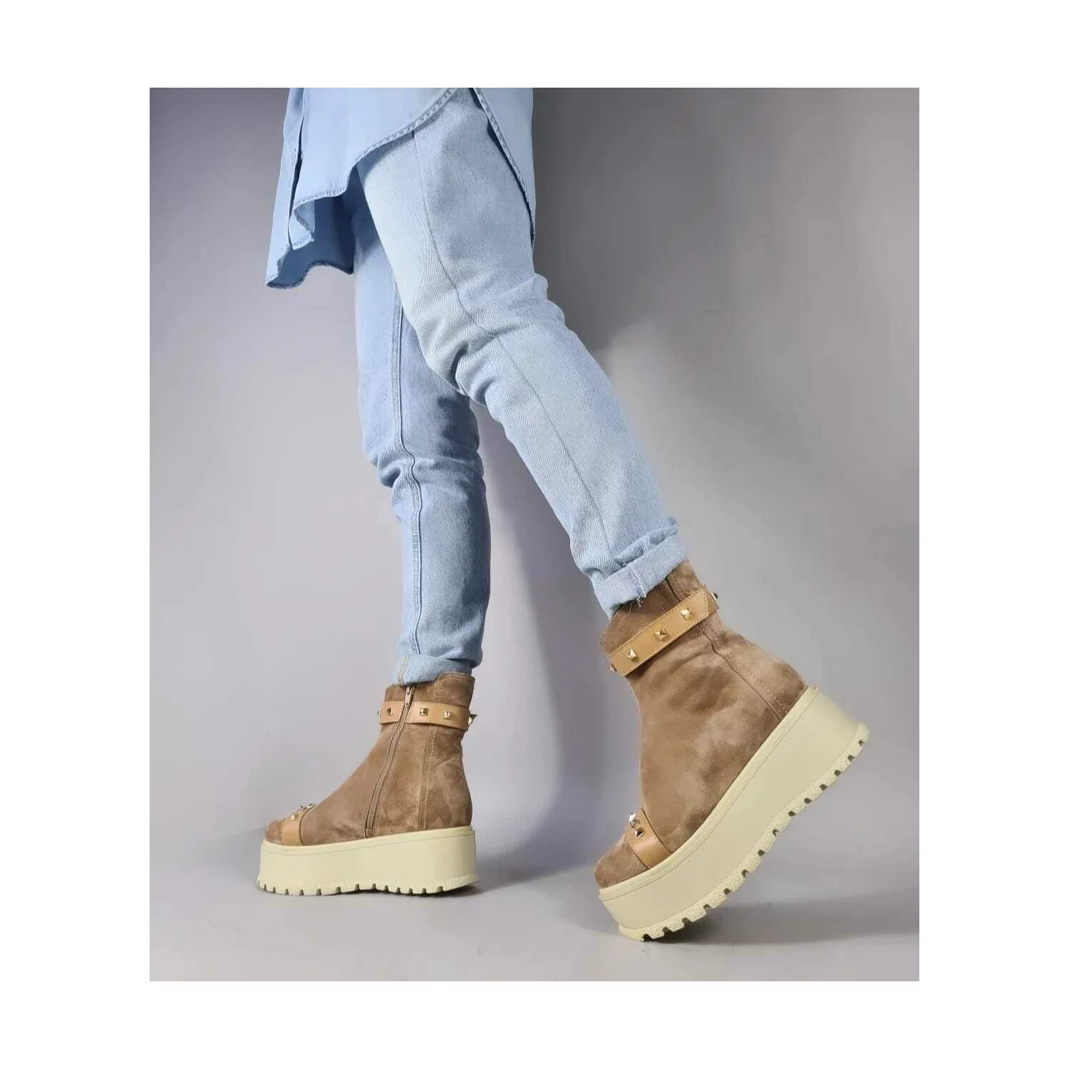 Ghete Piele Naturala Velur bej cu capse Galeo