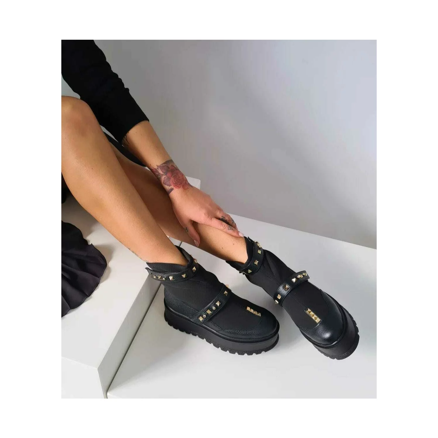 Ghete Piele Naturala neagra si neopren negru Brescia