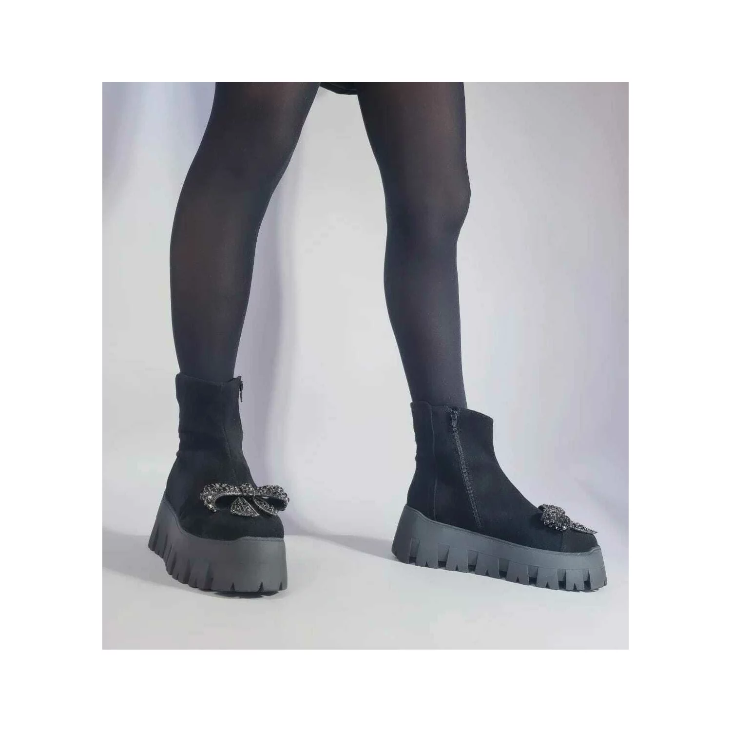 Ghete dama Piele Naturala Negre Jimmy