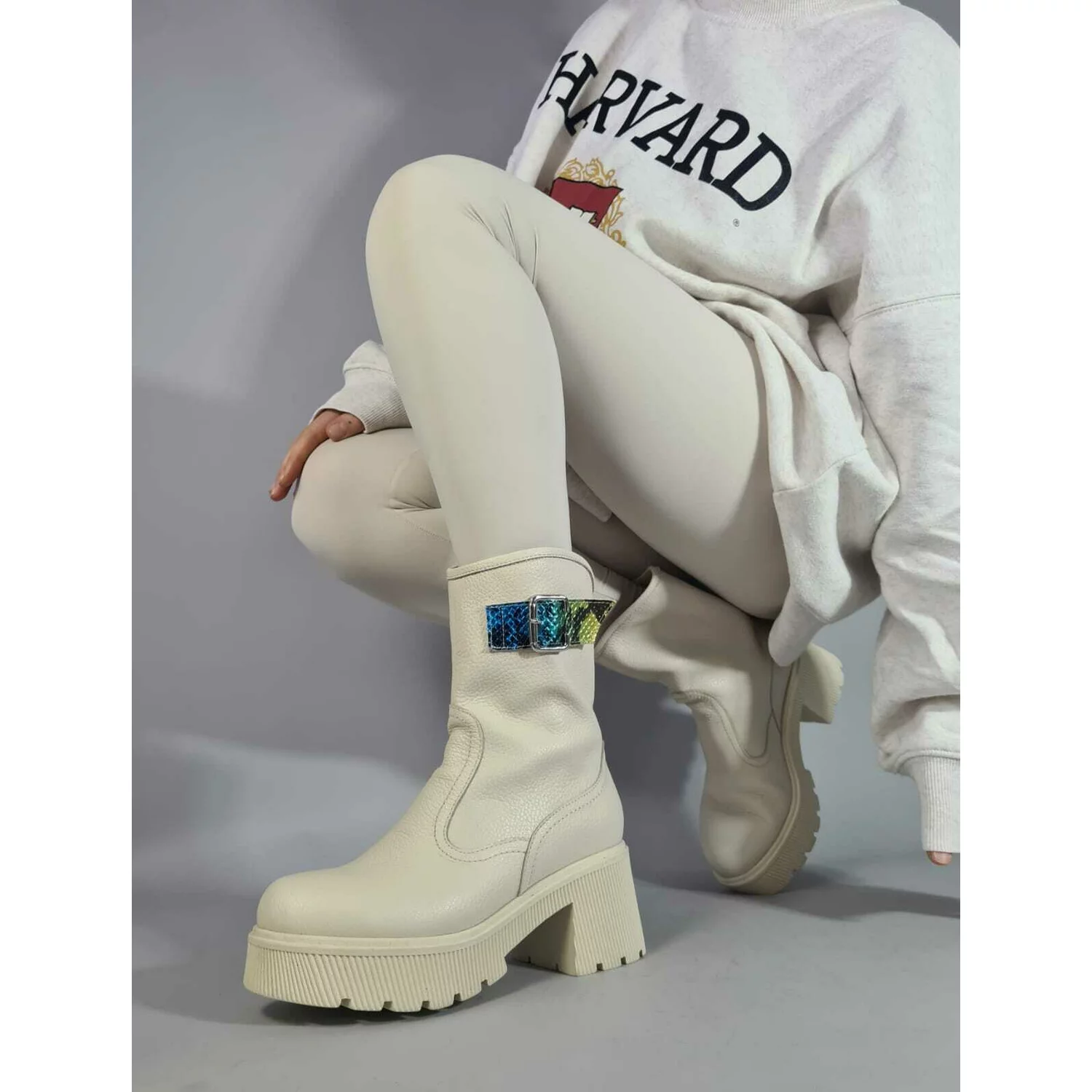 Ghete dama Piele Naturala Bej cu catarame Melua