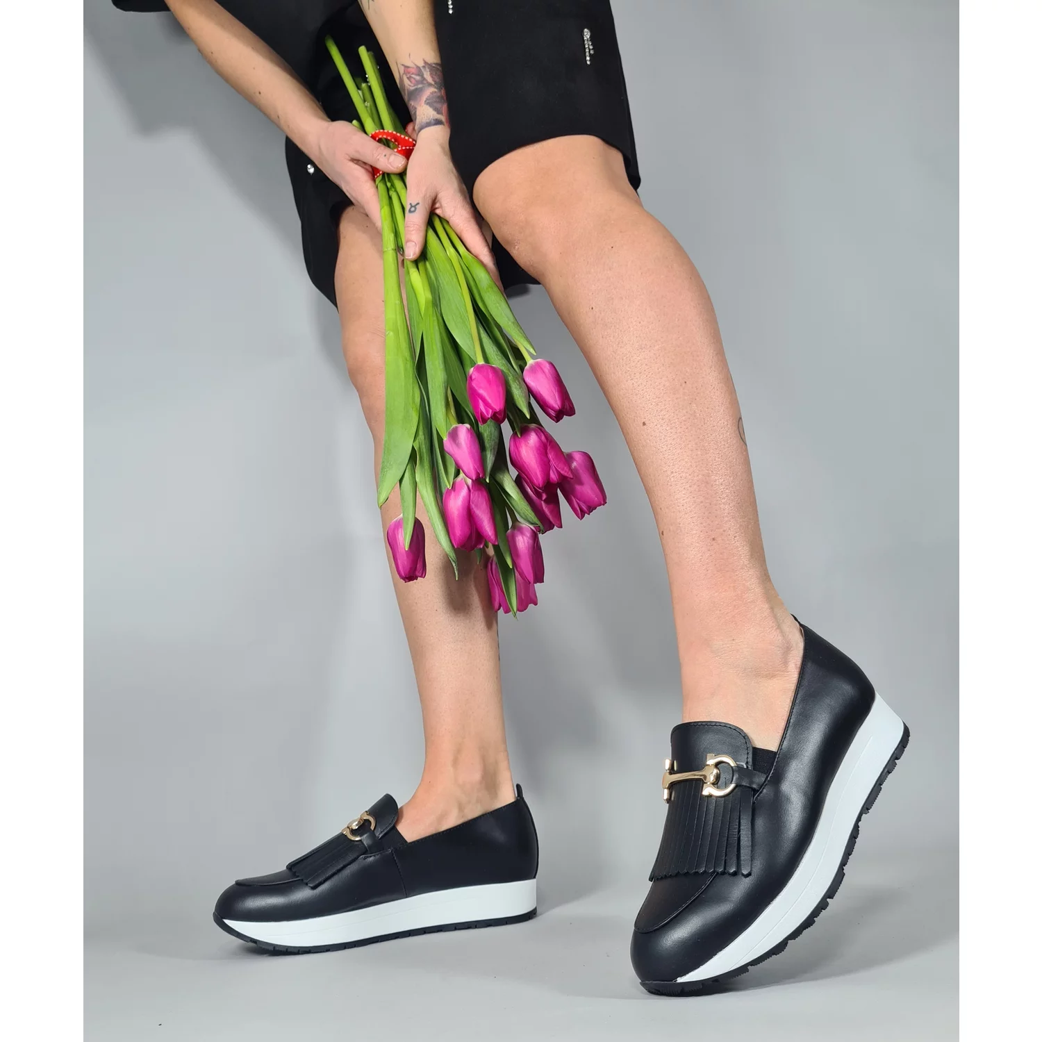 Pantofi casual Piele Naturala Negri Klara cu franjuri si accesoriu