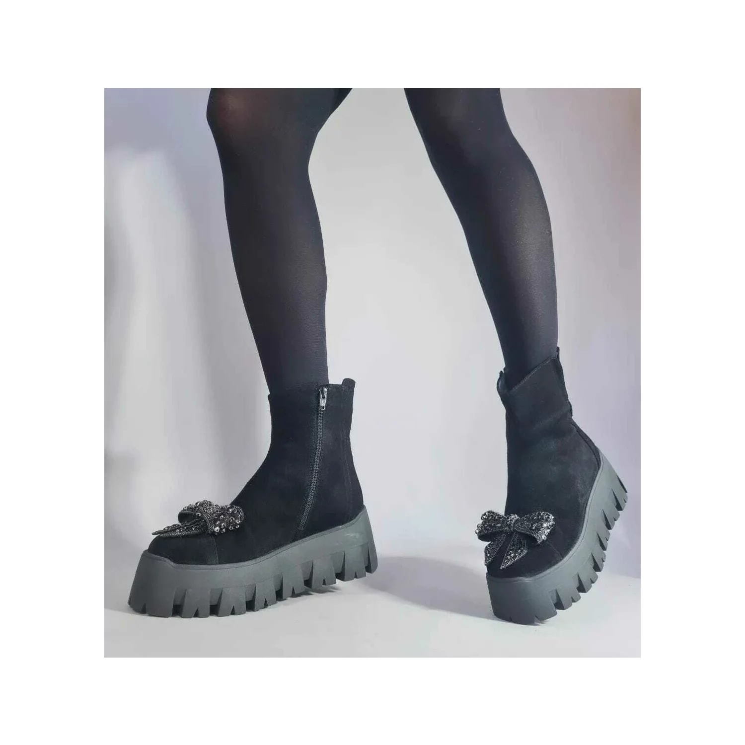 Ghete dama Piele Naturala Negre Jimmy