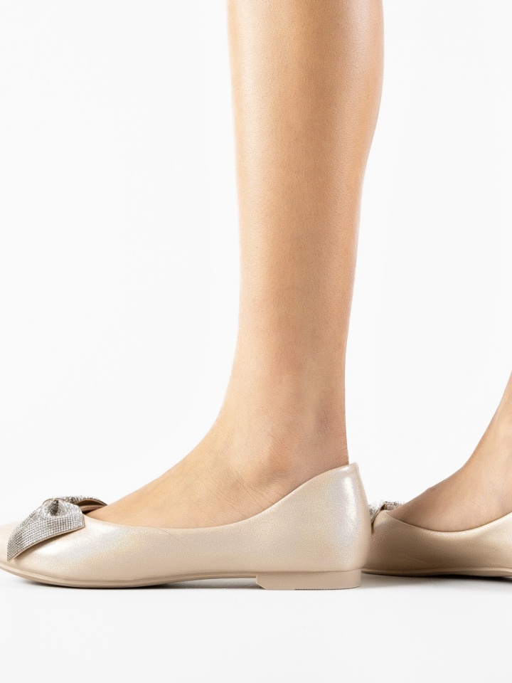 Balerini dama Fyng Roz