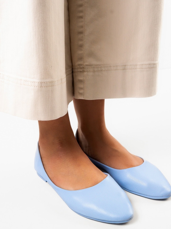 Balerini dama Kandar Roz