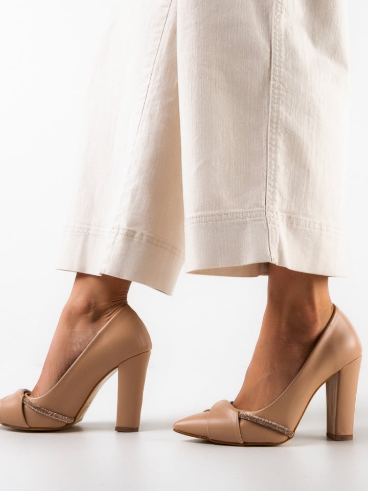 Pantofi cu toc Roka Negri 4