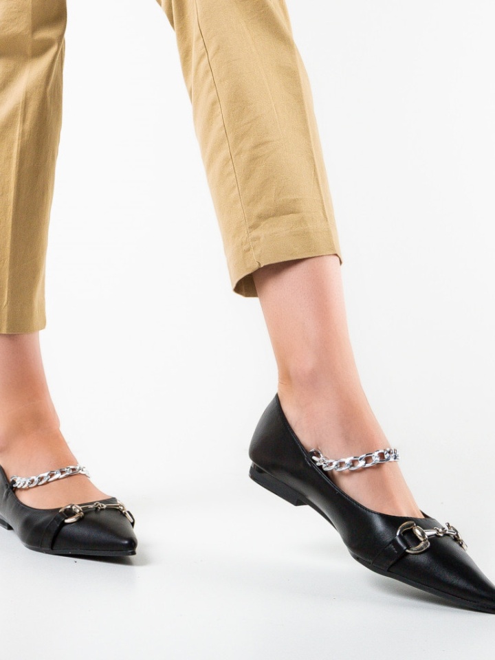 Balerini dama Draper Negri