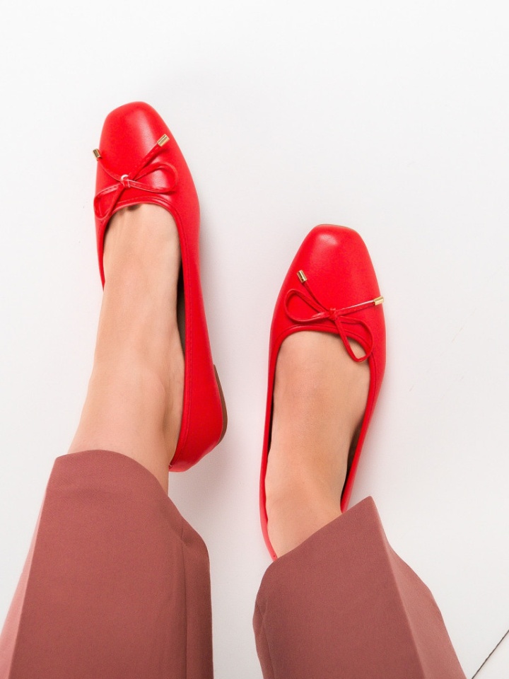 Balerini dama Atur Bej