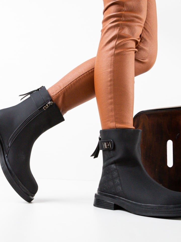 Ghete dama Bear Negre