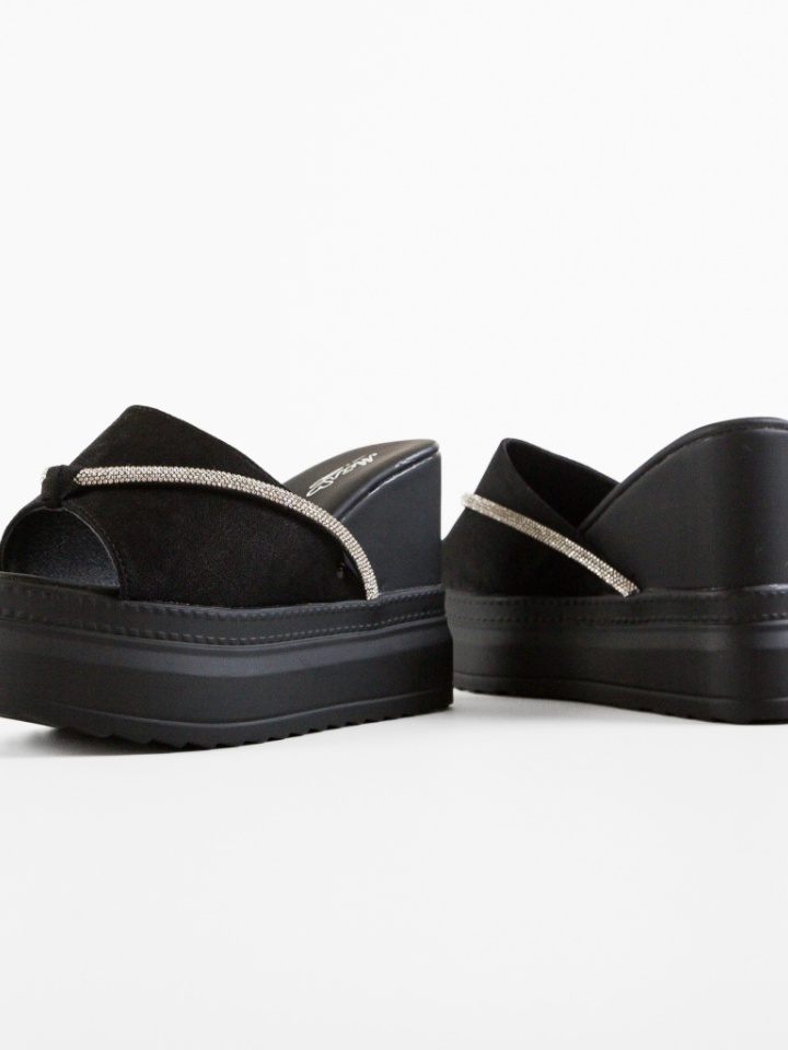 Saboti dama Straken Negri 2