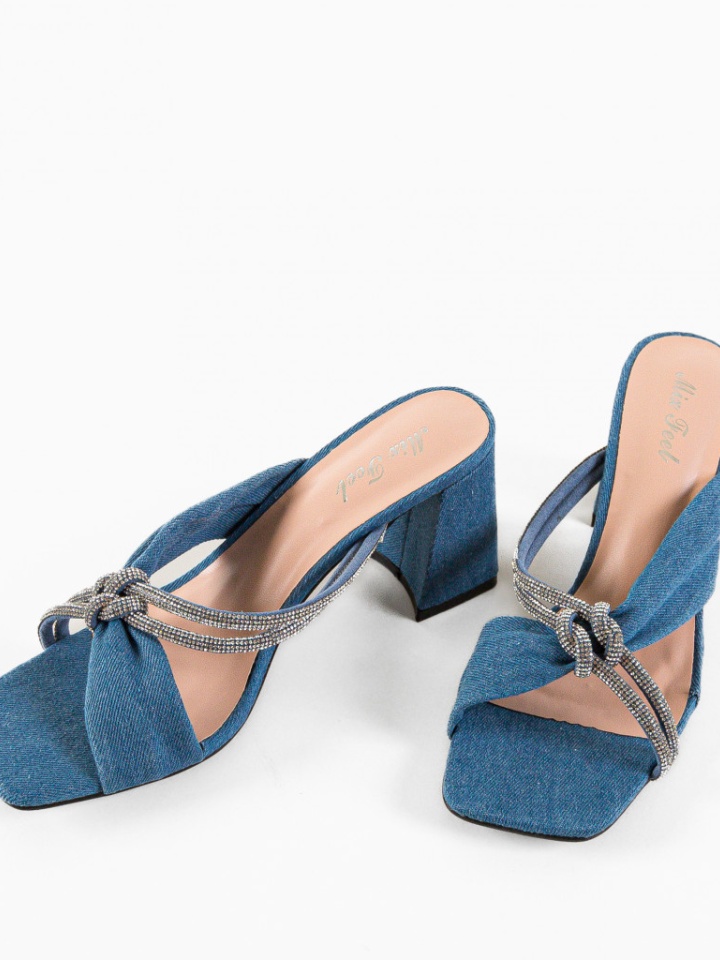 Saboti dama Sophea Bej