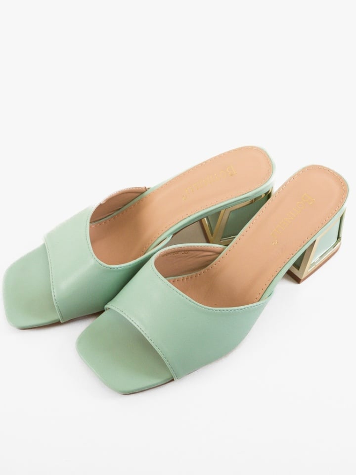 Saboti dama Ghynes Bej