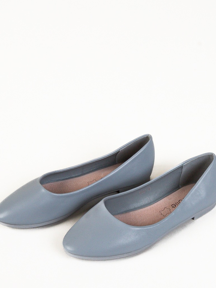 Balerini dama Ratap Albastri