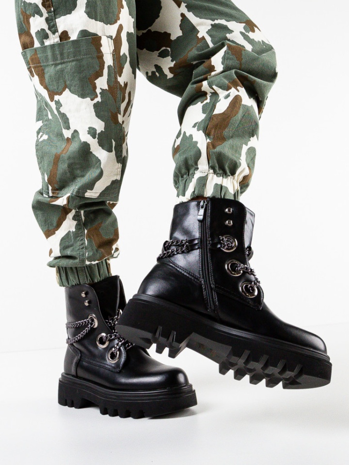 Ghete dama Tyler Negre