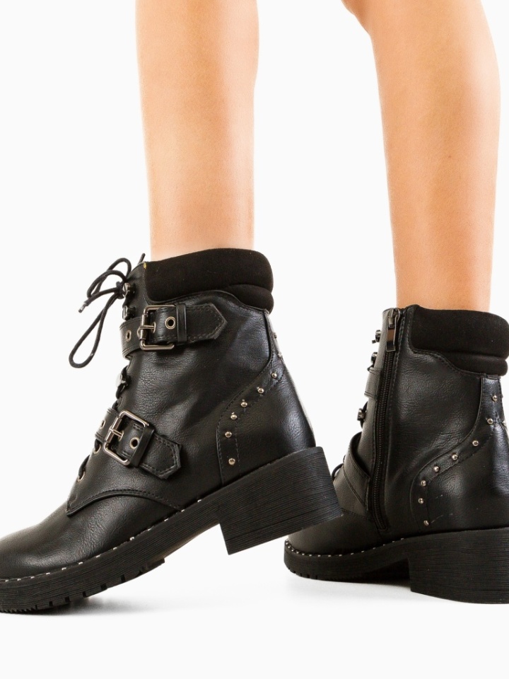 Ghete dama Pariah Negre