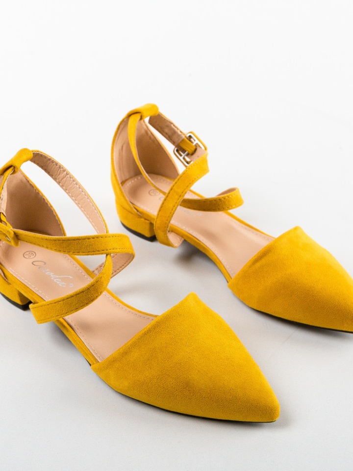 Balerini dama Ewen Galbeni