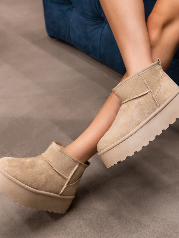 Cizme tip Ug Sethio Bej