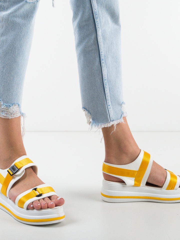 Sandale Jaya Galbene