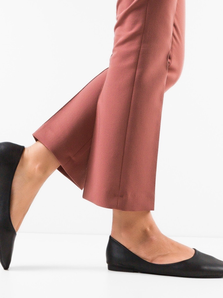 Balerini dama Kandar Roz