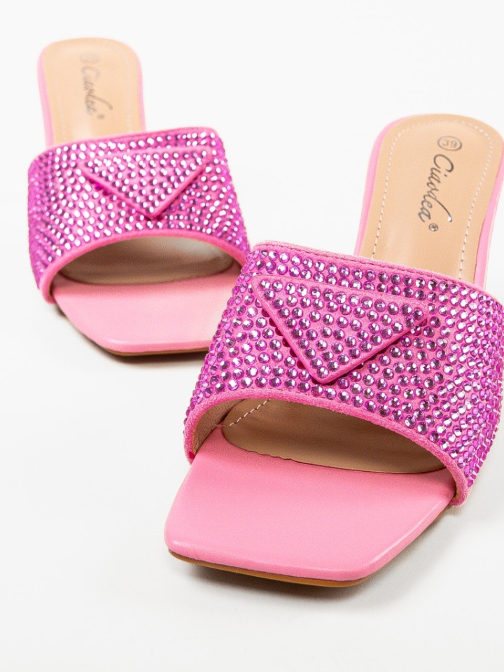 Saboti dama Davila Portocalii