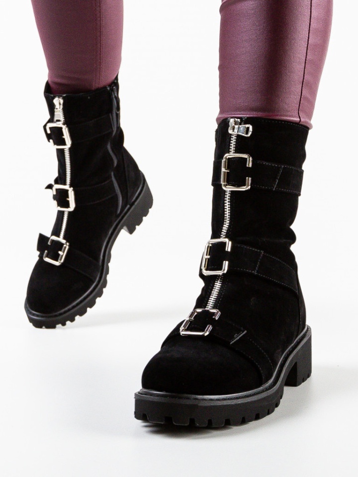 Ghete dama Lake Negre