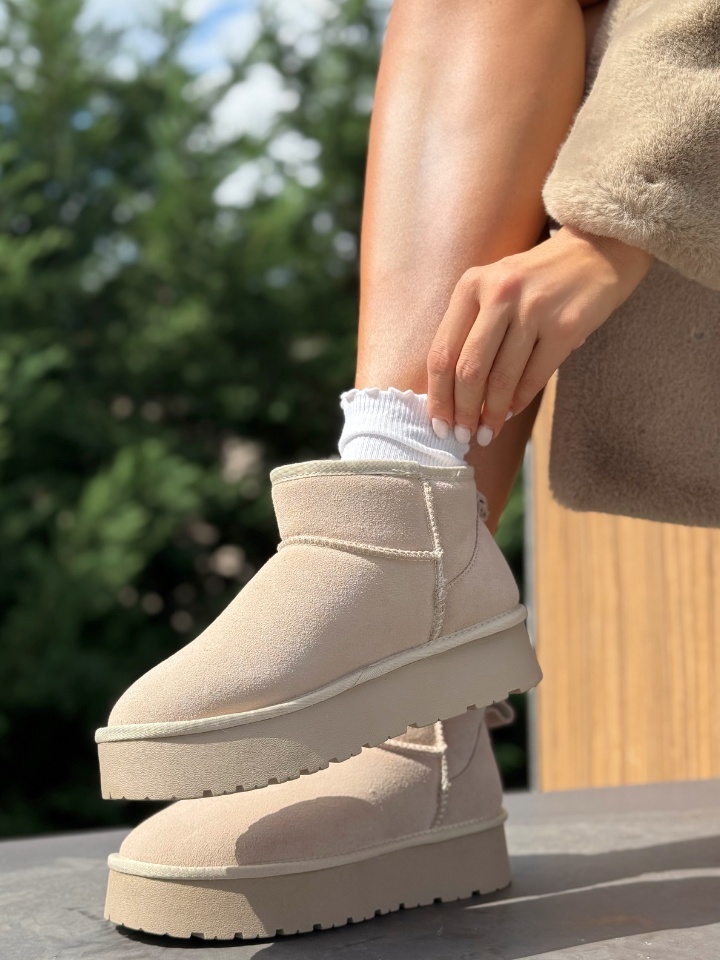 Cizme tip Ug Dayana Bej