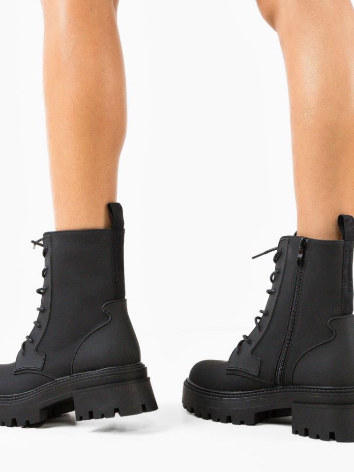 Ghete dama Nadine Negre