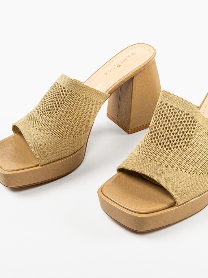 Saboti dama Bolanle Khaki