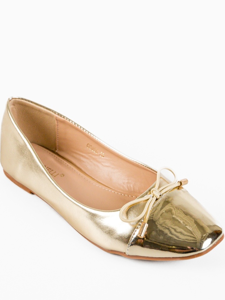 Balerini dama Kenga Aurii