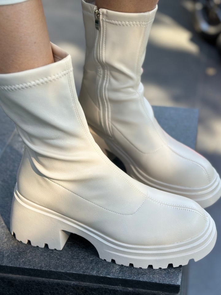 Ghete dama Shobha Bej