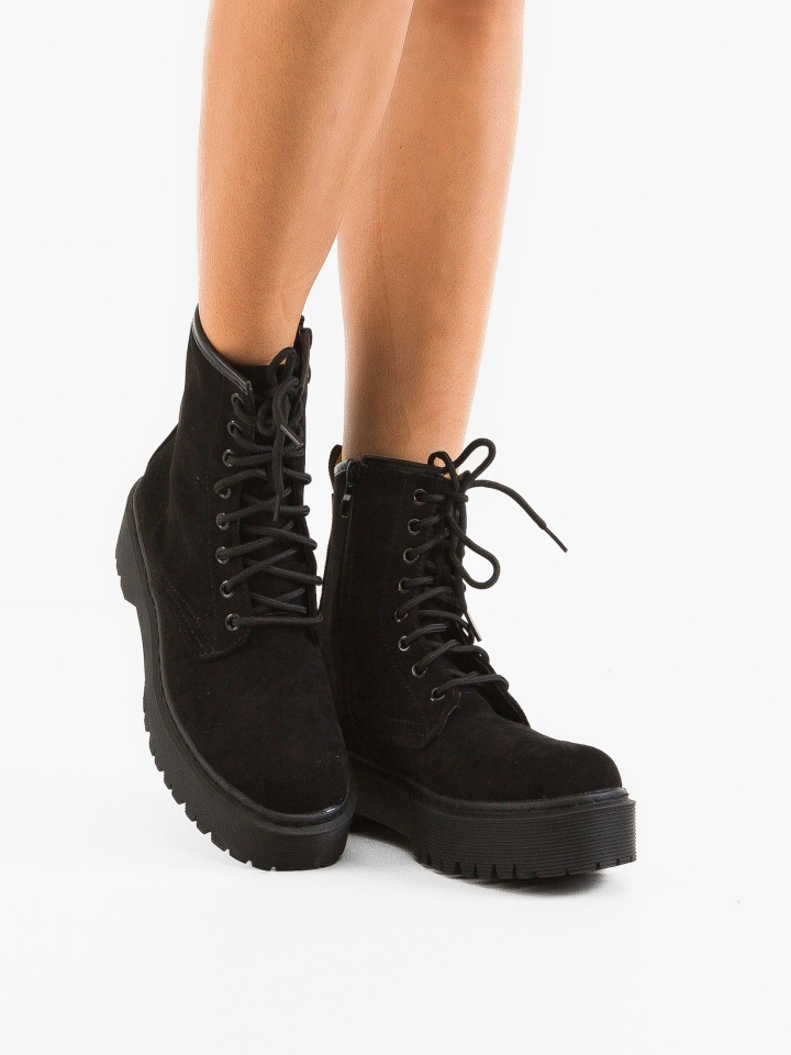 Ghete dama Ndidi Negre