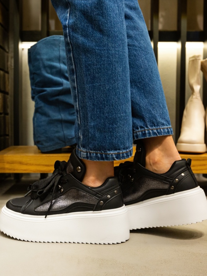 Sneakers dama Adetoku Negri