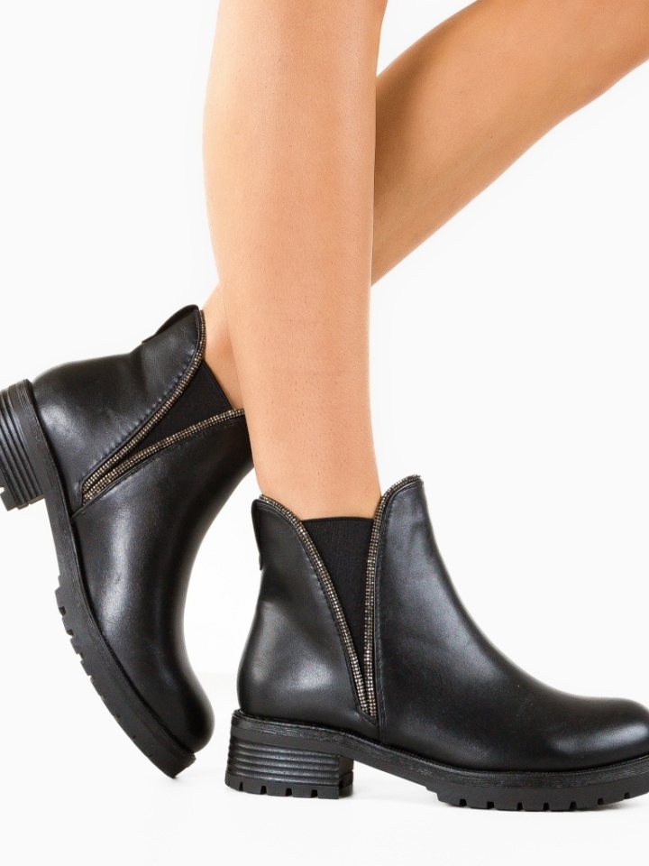 Ghete dama Hawki Negre