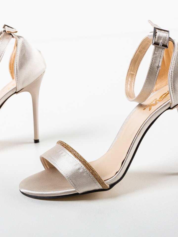 Sandale cu toc Cassius Albe 2